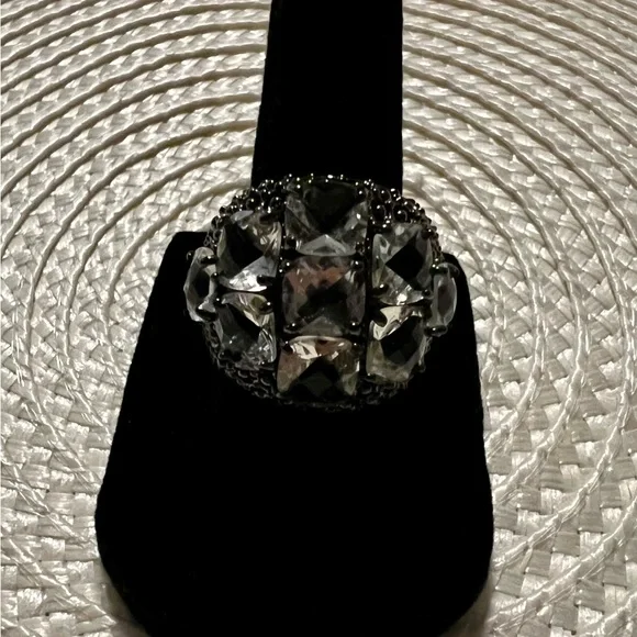 Vintage Rare Kenneth Jay Lane Elegant Statement Cocktail Crystal Ring - Picture 4 of 9